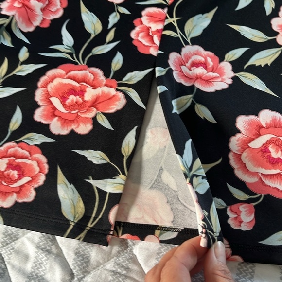 NYCC• Pull-On Pencil Skirt Floral Retro Women’s Size Medium EUC - Picture 14 of 15